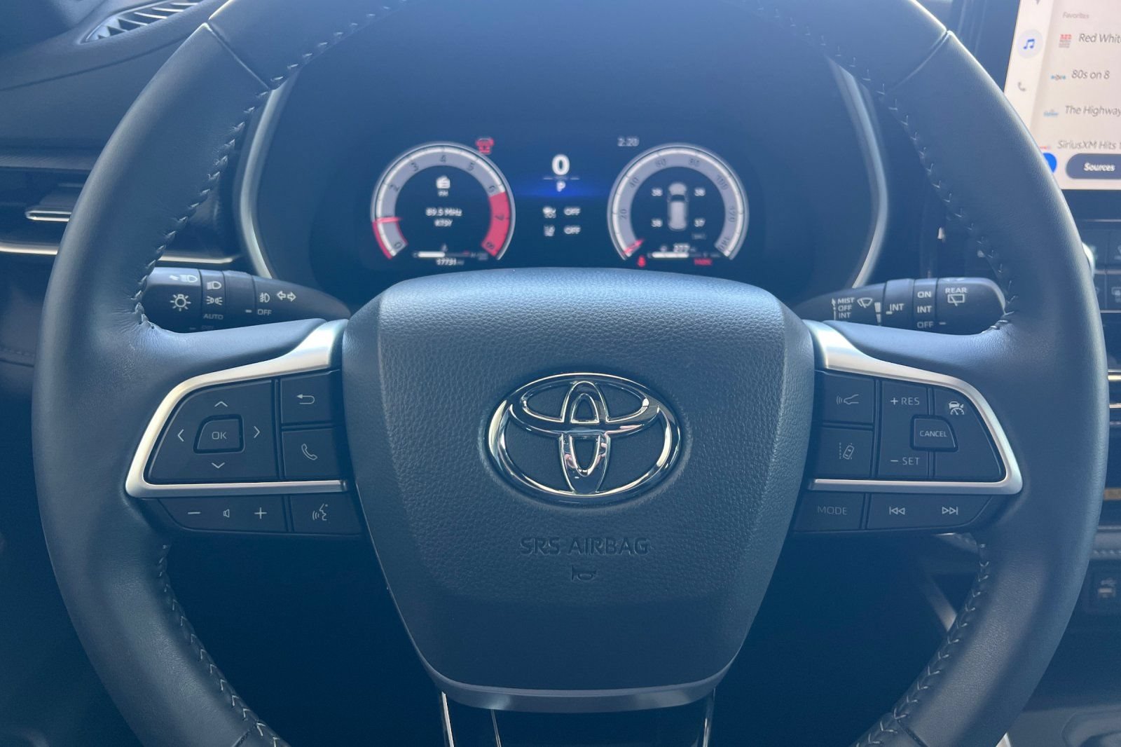 Certified 2025 Toyota Highlander XSE AWD/4WD image 21