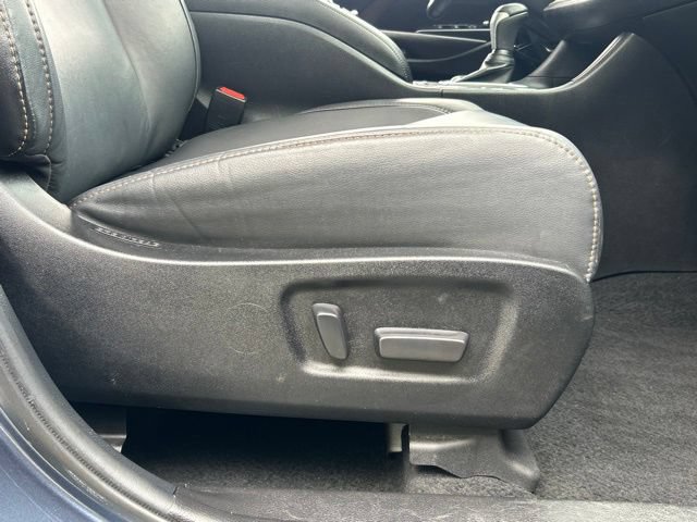 Used 2019 Toyota Highlander XLE AWD/4WD image 22