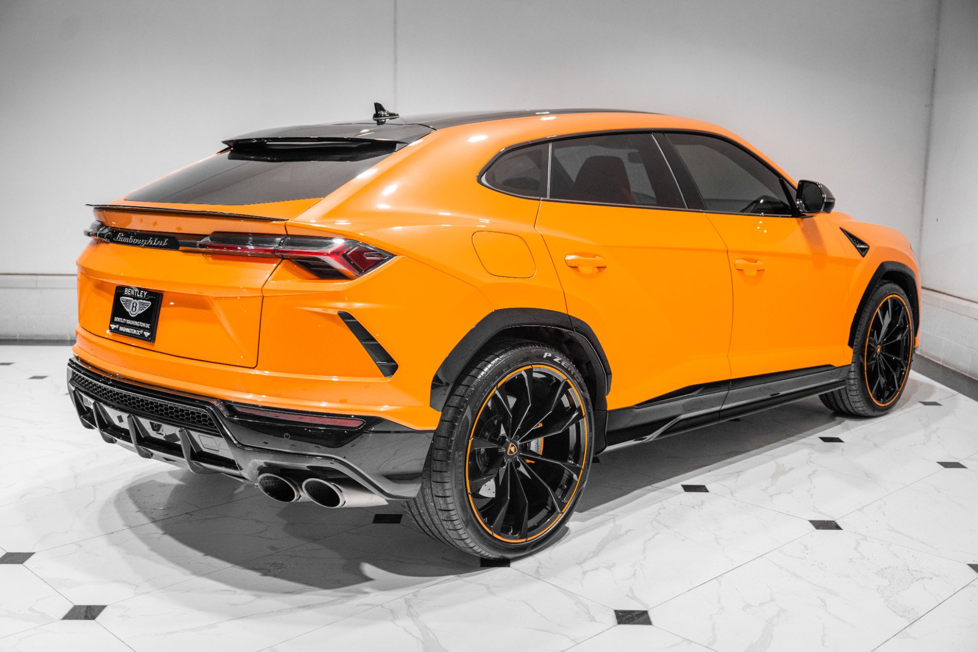Used 2022 Lamborghini Urus image 10