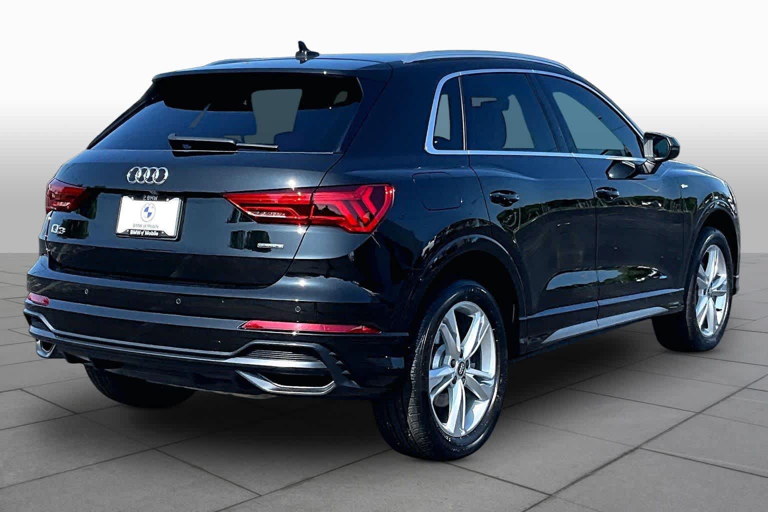 Used 2020 Audi Q3 2.0T Premium w/ Convenience Package AWD/4WD image 12