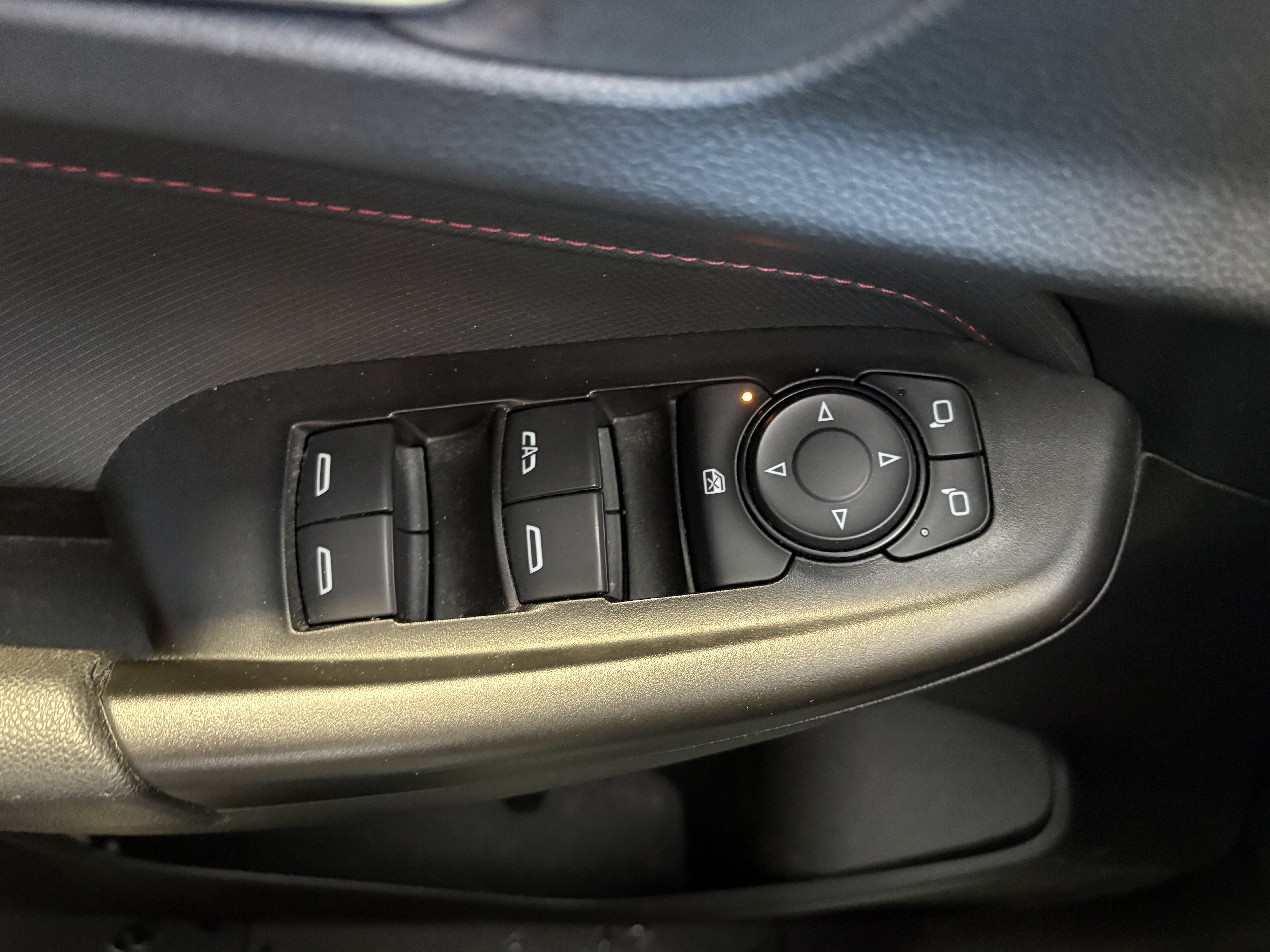 Used 2022 Chevrolet TrailBlazer RS FWD image 11