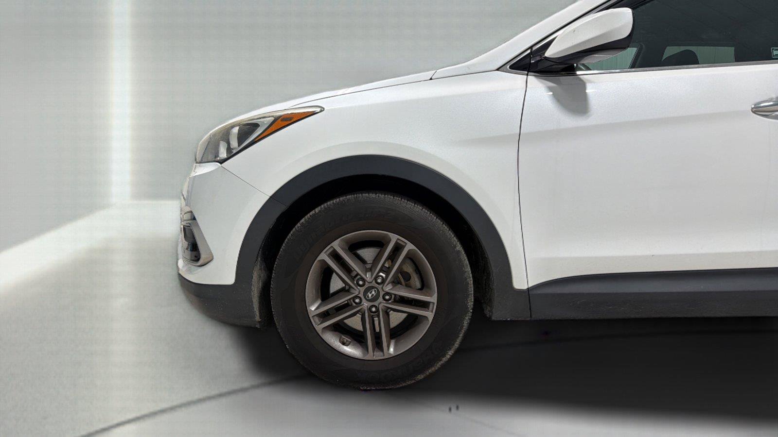 Used 2017 Hyundai Santa Fe Sport w/ Cargo Package AWD/4WD image 21