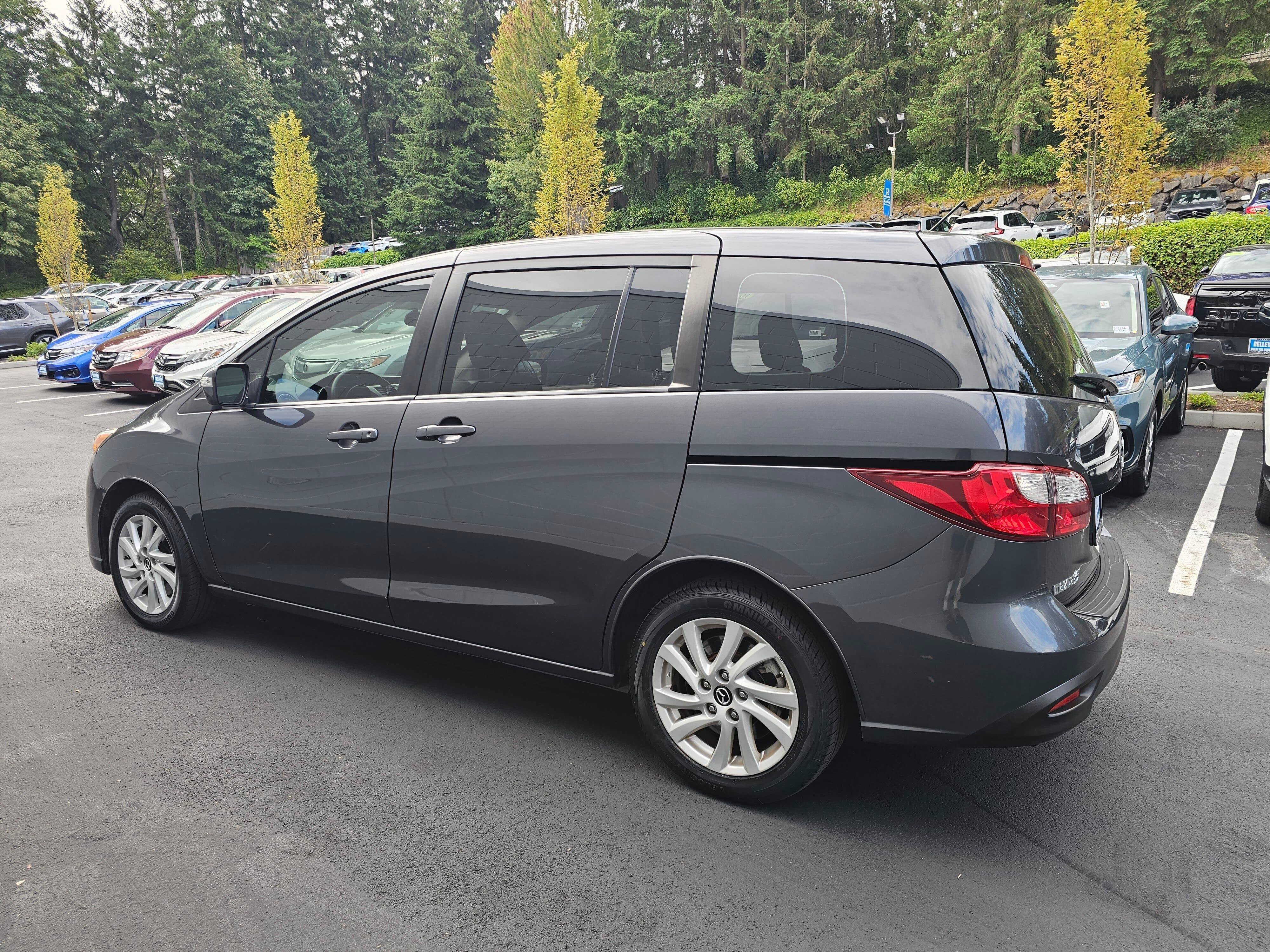Used 2015 MAZDA MAZDA5 Sport FWD image 4
