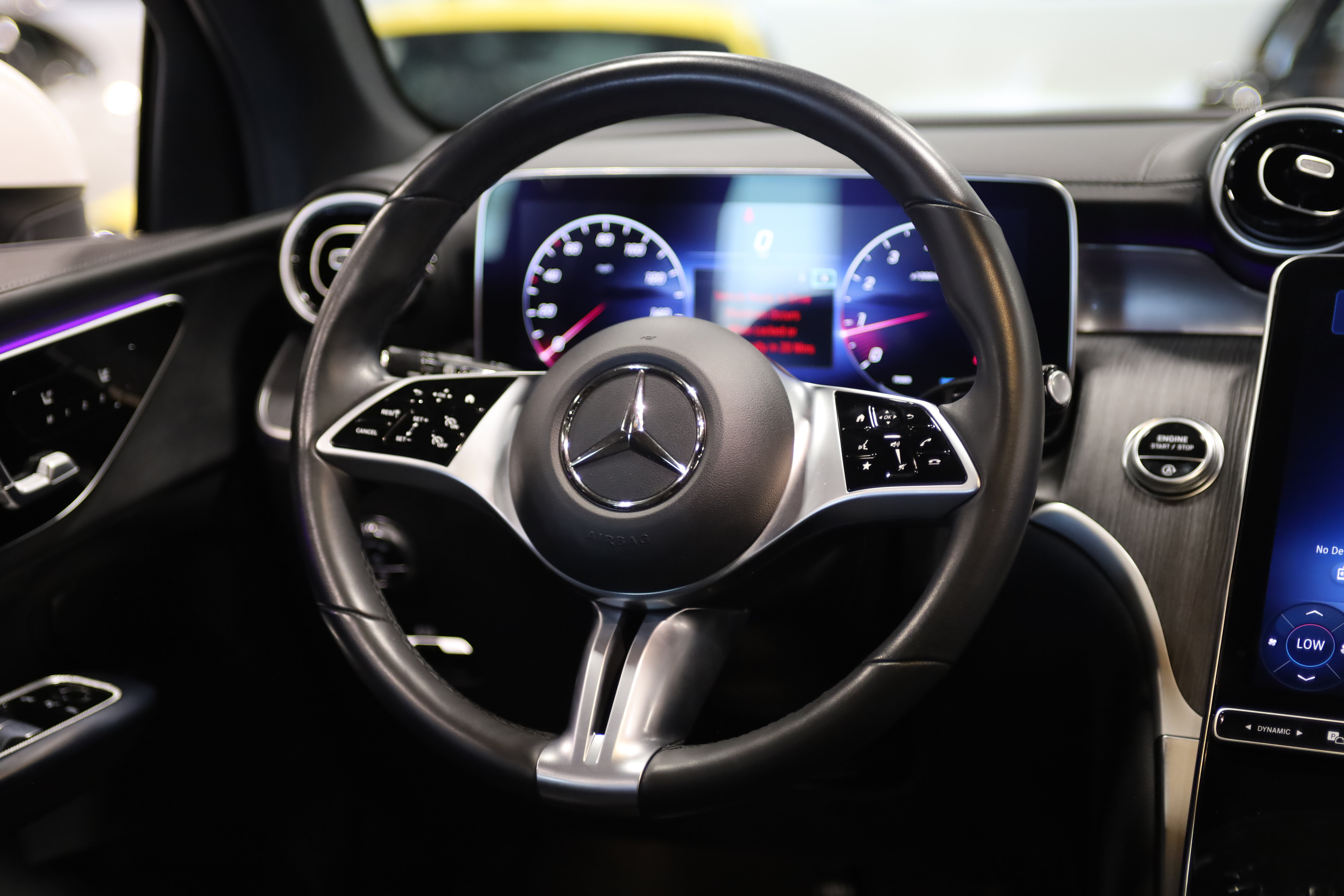 Used 2023 Mercedes-Benz GLC 300 4MATIC image 26