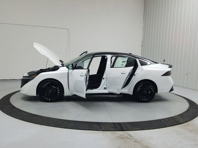 New 2026 Nissan Sentra SR w/ Floor Mat Package image 12