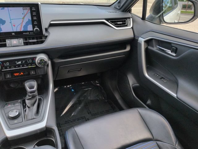 Used 2020 Toyota RAV4 XSE AWD/4WD image 17