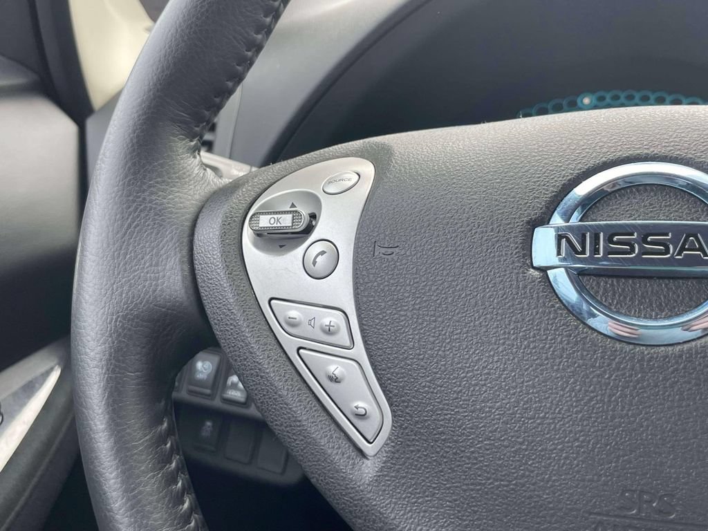 Used 2016 Nissan Leaf SV w/ Premium Package FWD image 19