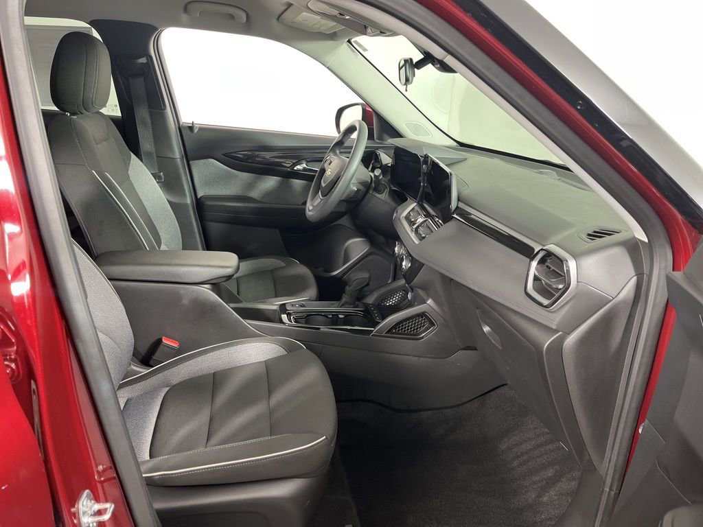 Certified 2025 Chevrolet TrailBlazer LT FWD image 6