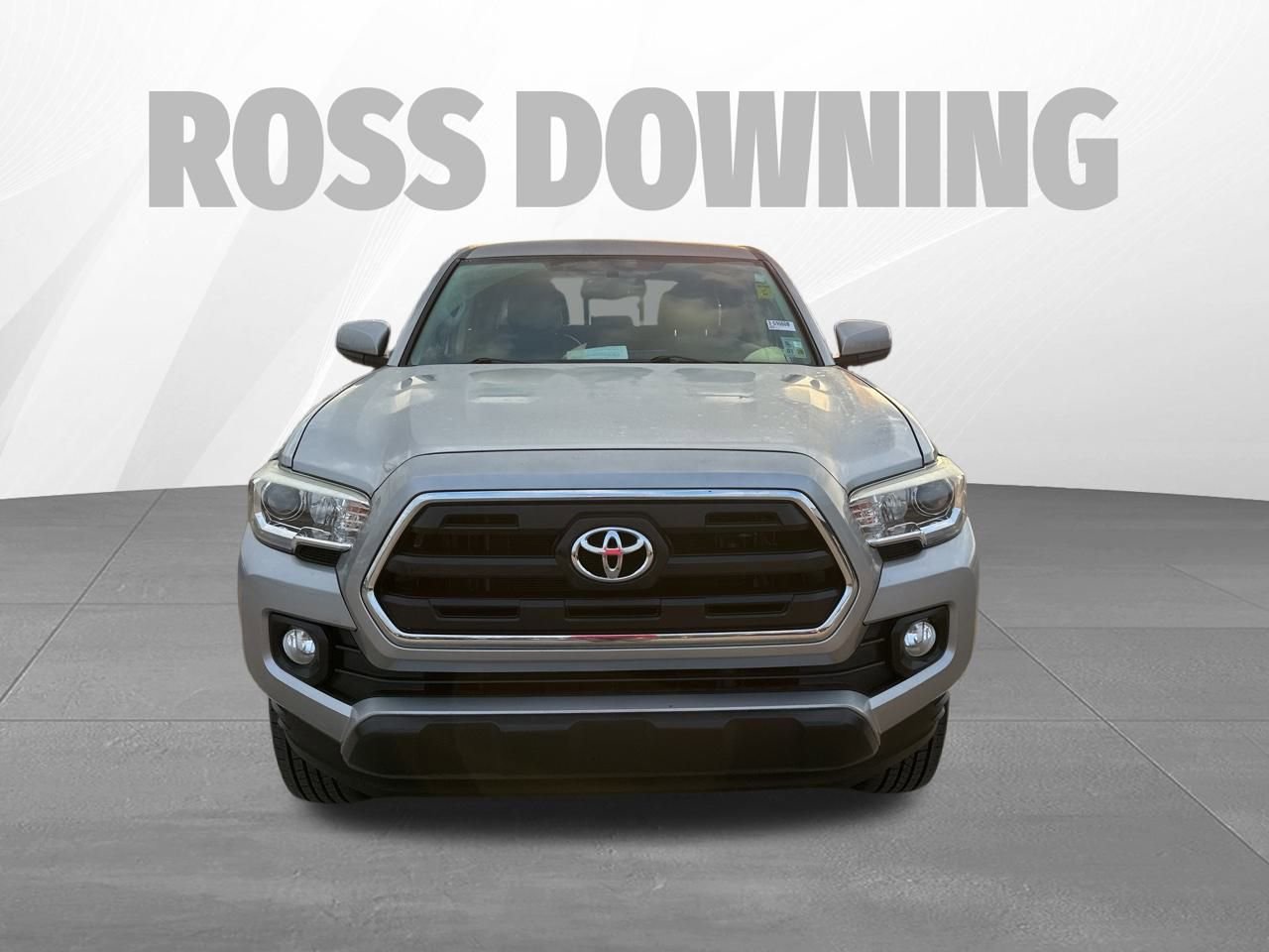Used 2017 Toyota Tacoma SR5 image 2