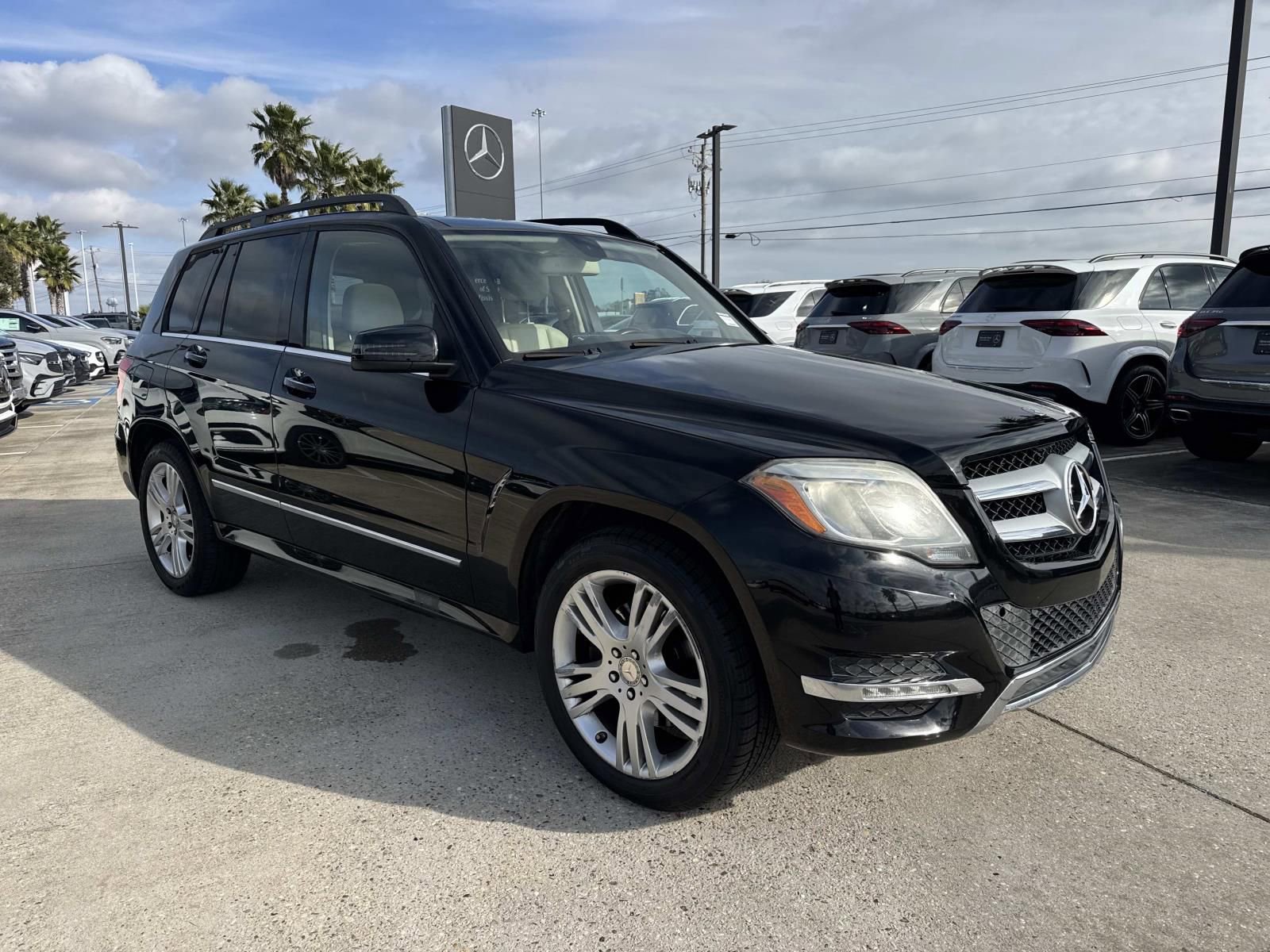 Used 2013 Mercedes-Benz GLK 350 4MATIC image 3