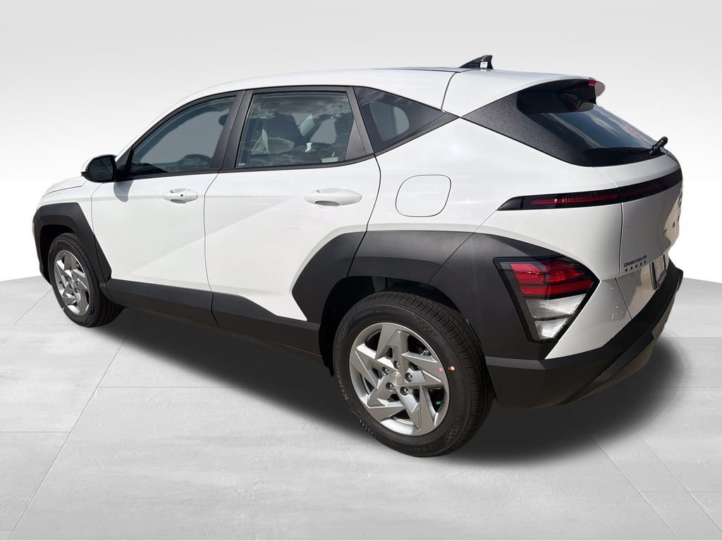 New 2027 Hyundai Kona SE FWD image 4