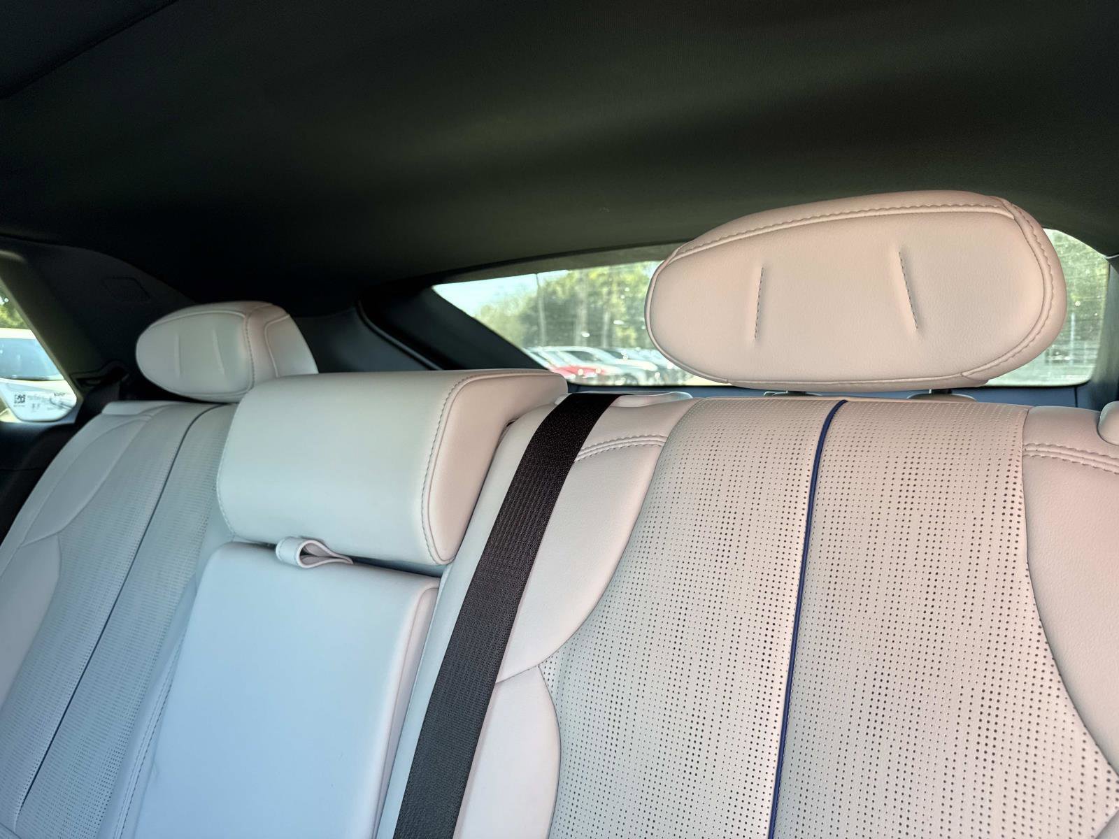 New 2026 Cadillac Lyriq Luxury image 16