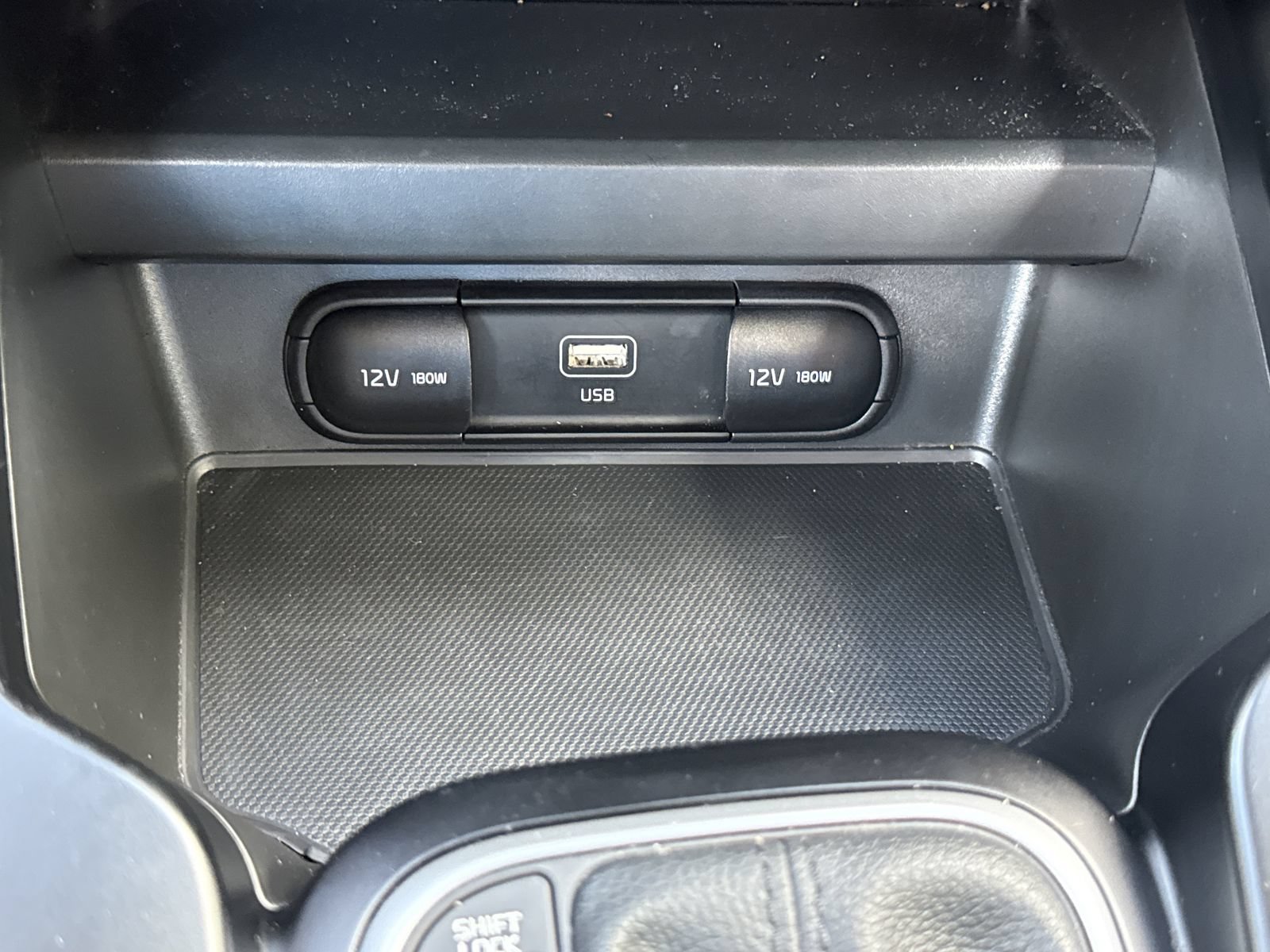 Used 2025 Kia Soul LX w/ LX Technology Package FWD image 23