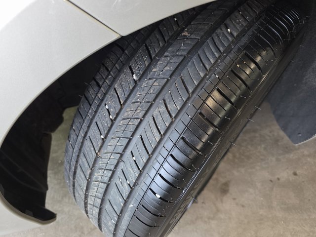 Certified 2025 Lexus ES 300h w/ Premium Package image 33