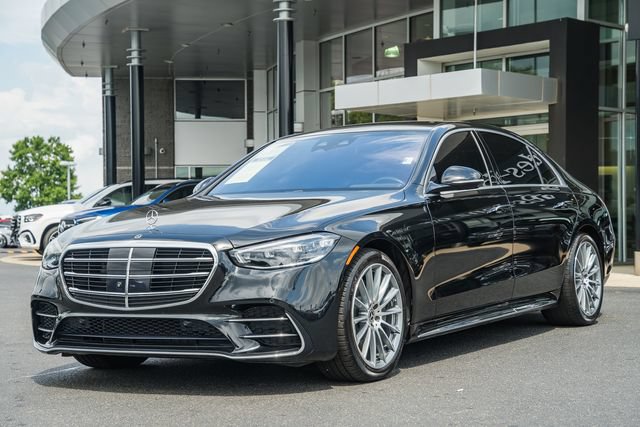 Certified 2022 Mercedes-Benz S 500 4MATIC w/ AMG Line Package image 3