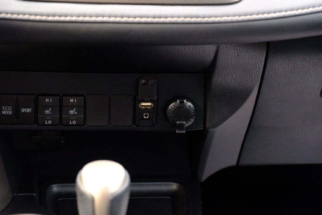 Used 2013 Toyota RAV4 Limited AWD/4WD image 24