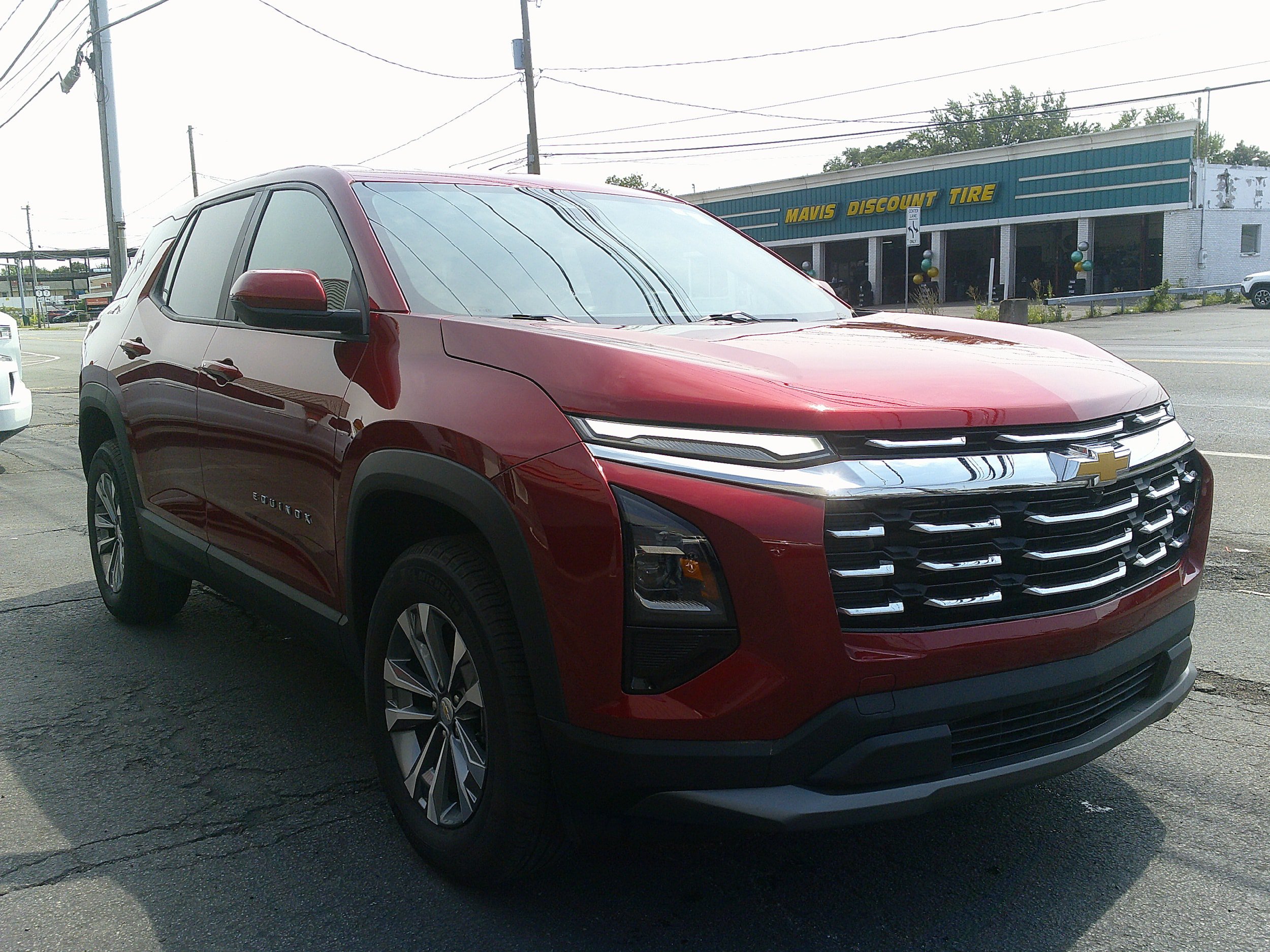 Used 2026 Chevrolet Equinox LT AWD/4WD image 7