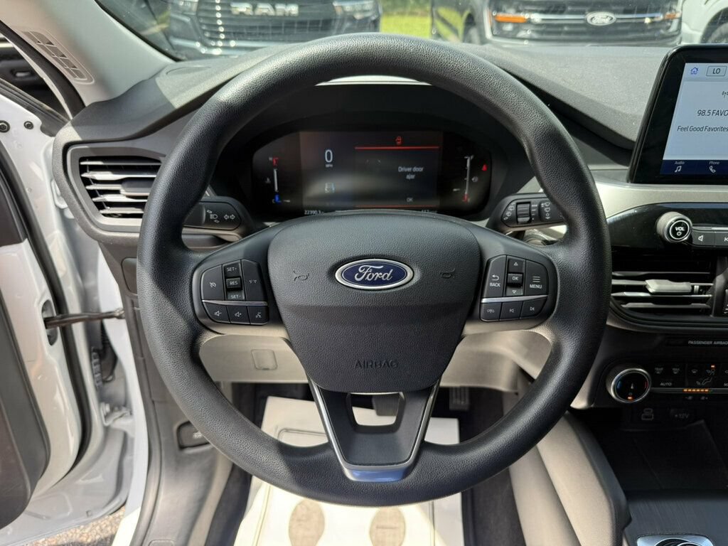 Used 2025 Ford Escape Active FWD image 5