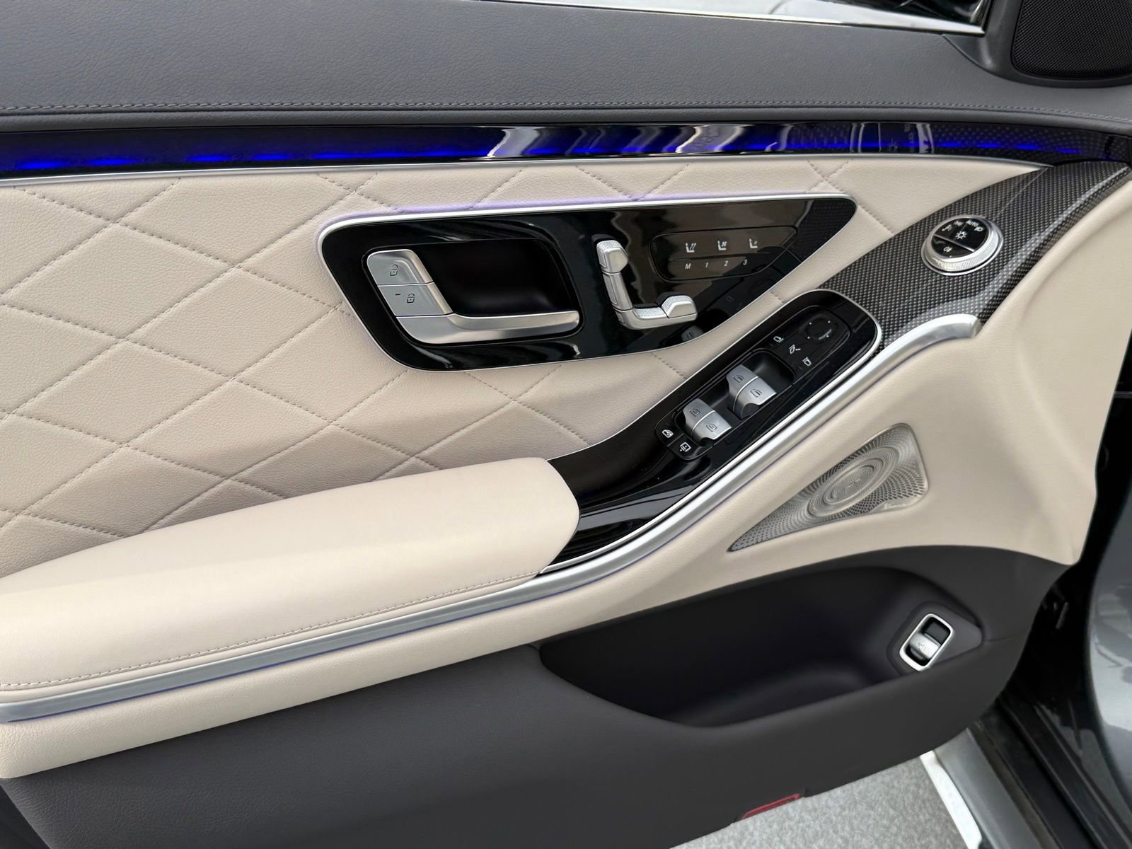 New 2026 Mercedes-Benz S 580e 4MATIC Sedan image 19