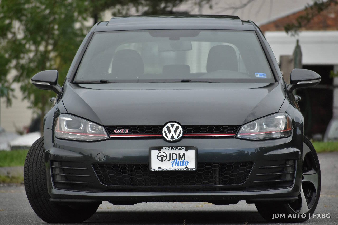 Used 2017 Volkswagen GTI SE FWD image 3