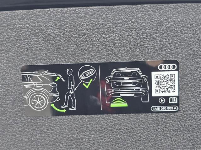 New 2025 Audi SQ8 Prestige image 16