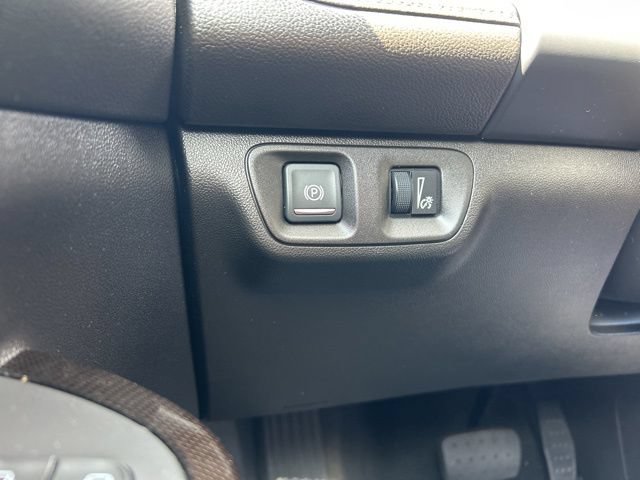 Used 2023 GMC Acadia AT4 w/ Trailering Package AWD/4WD image 27