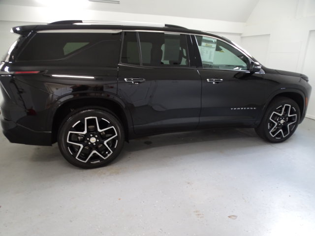 Certified 2026 Chevrolet Traverse High Country w/ LPO, Floor Liner Package AWD/4WD image 22