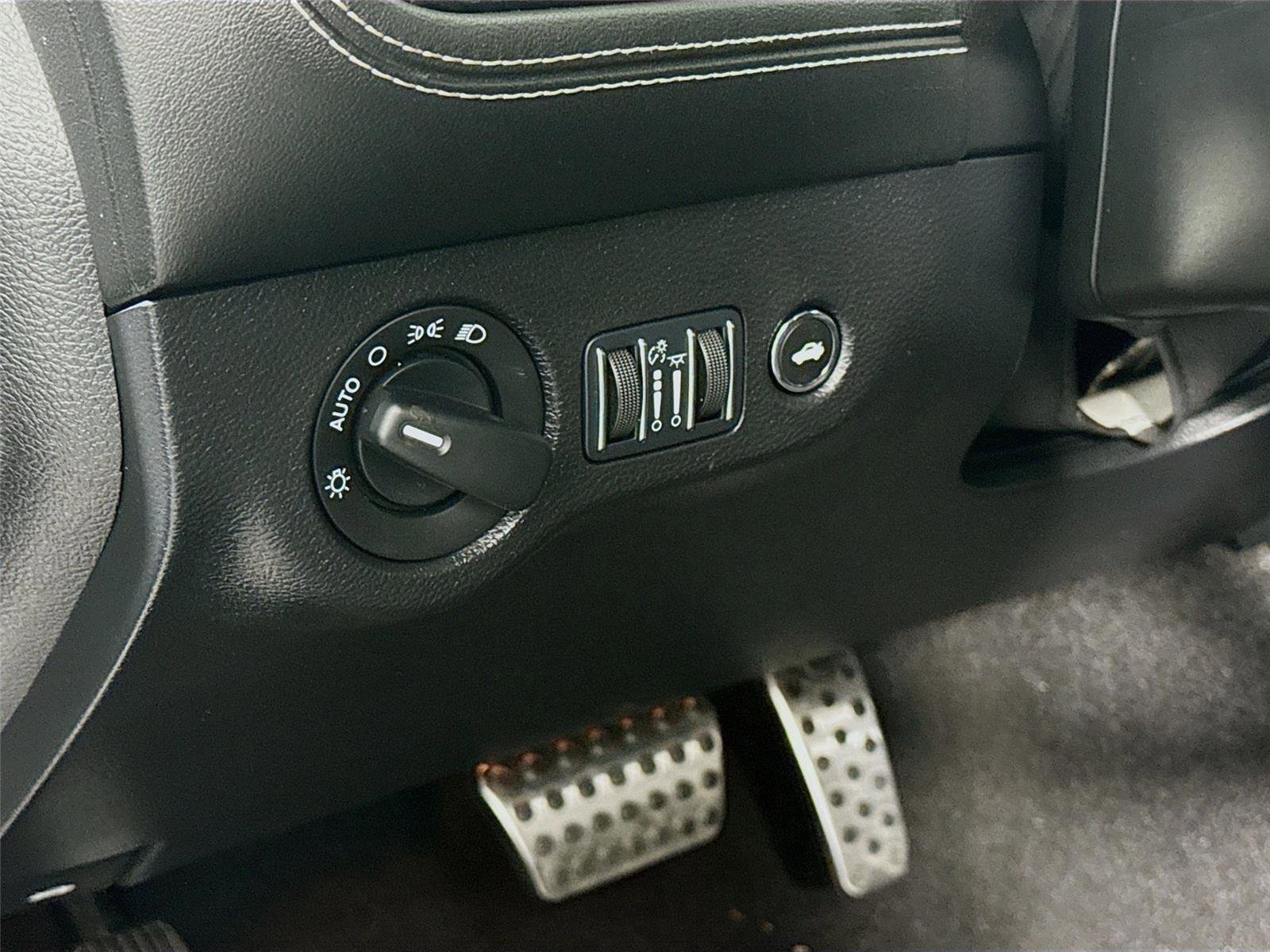 Used 2023 Dodge Challenger SRT Hellcat image 6