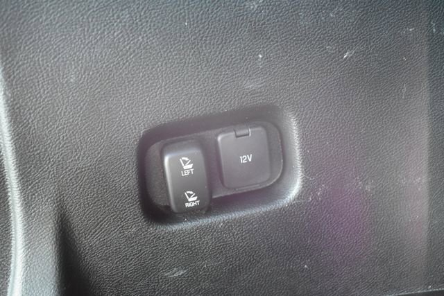 Used 2023 Ford Edge Titanium w/ Class II Trailer Tow Package image 42