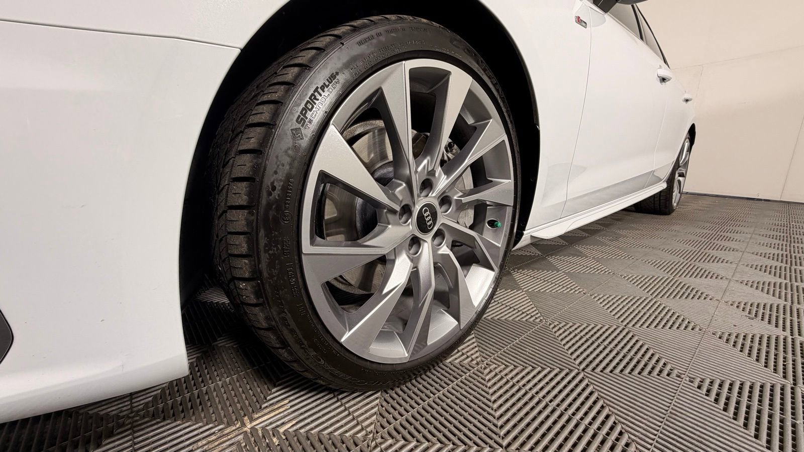 Used 2021 Audi A4 2.0T Premium Plus w/ Premium Plus Package image 5