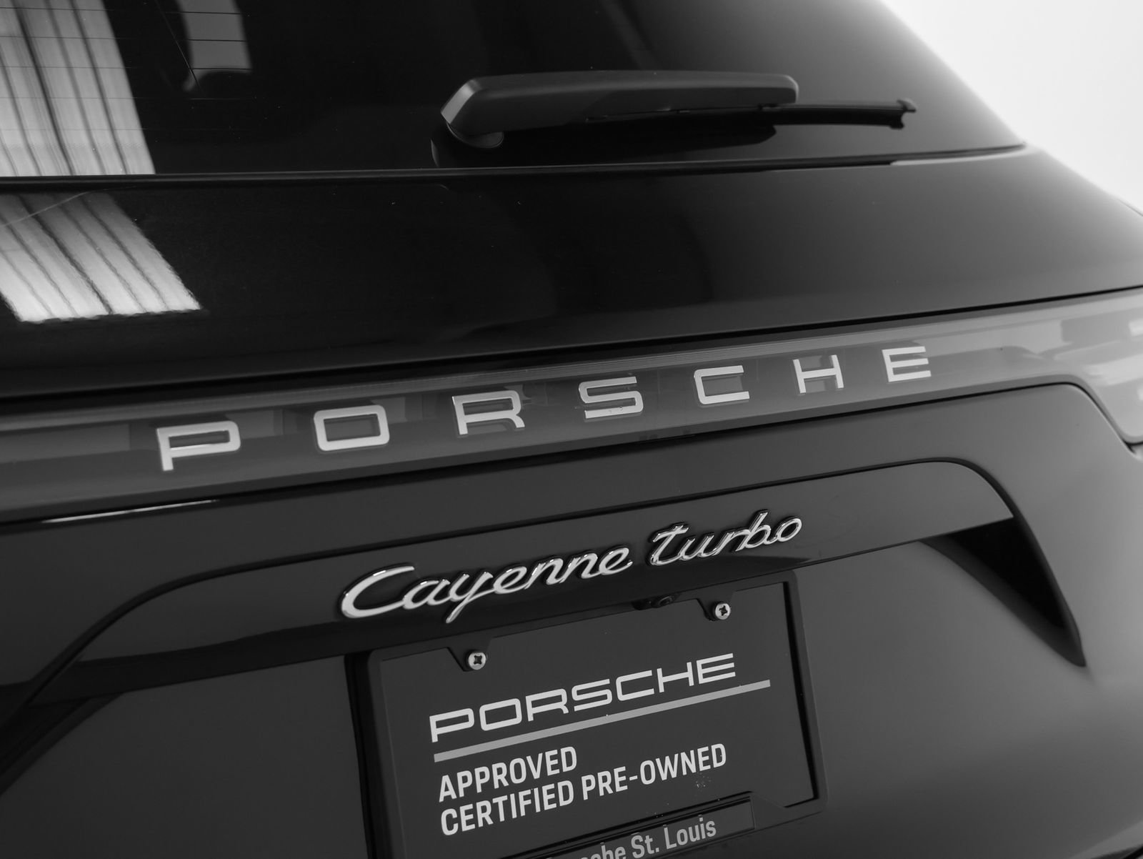Certified 2023 Porsche Cayenne Turbo S AWD/4WD image 23