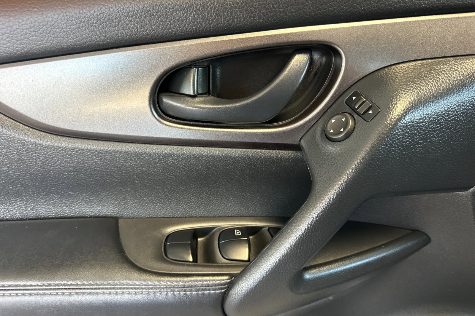 Certified 2022 Nissan Rogue Sport S image 11