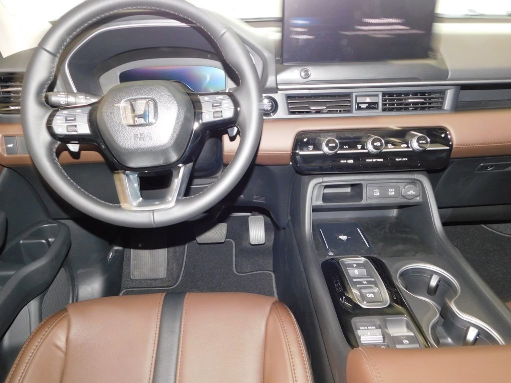 New 2026 Honda Pilot Touring image 14