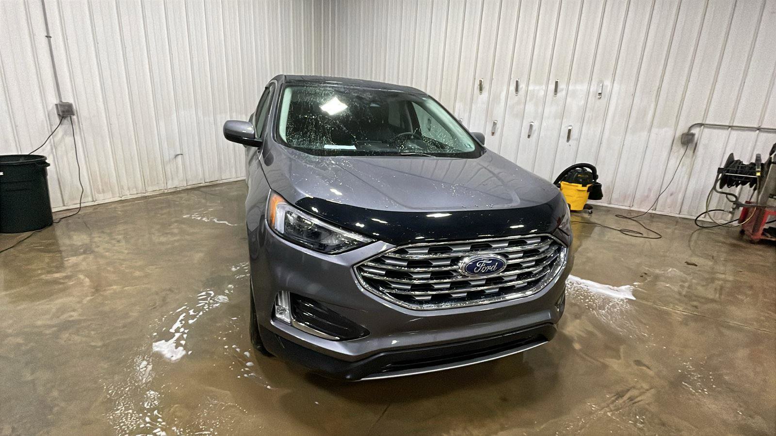 Certified 2022 Ford Edge SEL w/ Convenience Package image 3