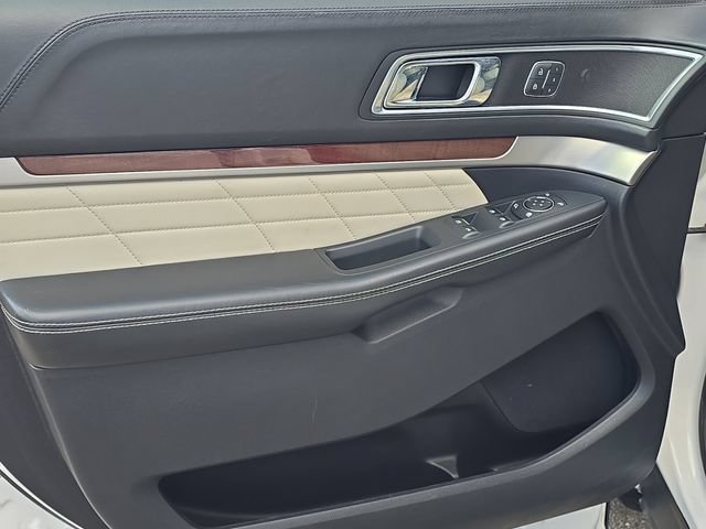 Used 2019 Ford Explorer Platinum AWD/4WD image 9