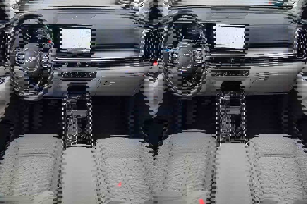 Certified 2024 Kia Sorento EX image 11