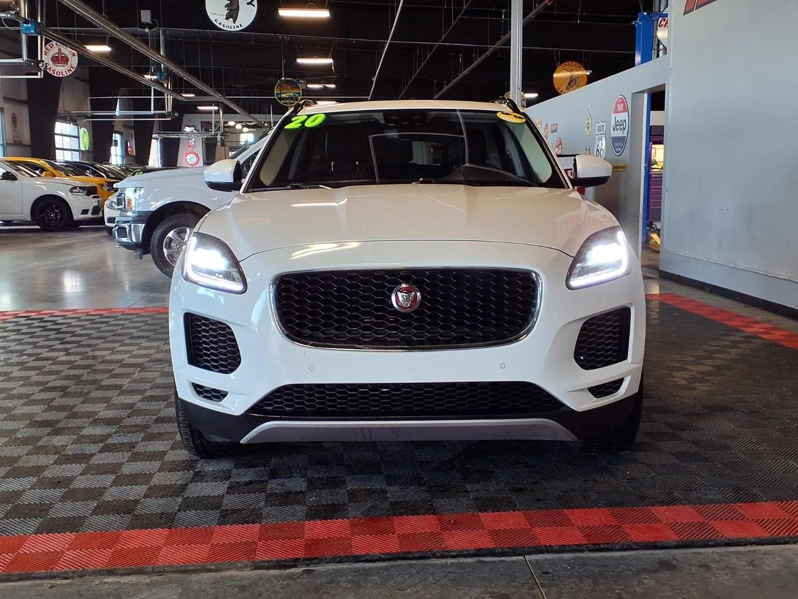 Used 2020 Jaguar E-PACE SE AWD/4WD image 2