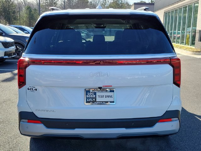 New 2026 Kia Carnival EX FWD image 5
