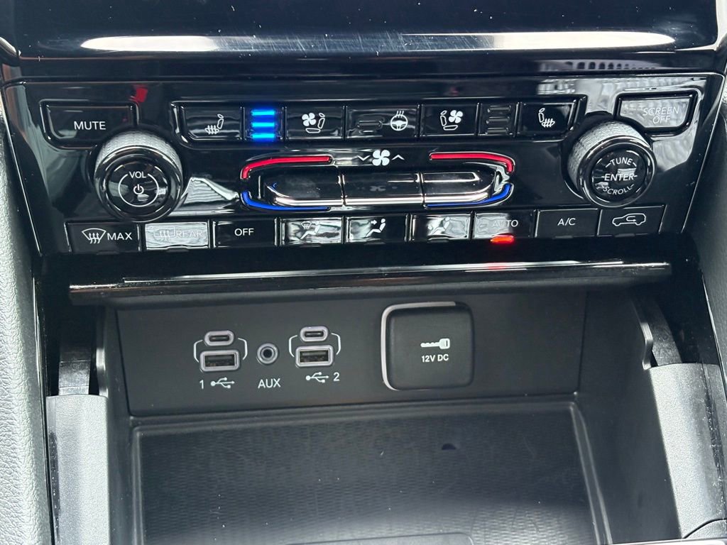 Used 2024 Jeep Grand Cherokee L Summit w/ Rear Seat Video Group I image 38