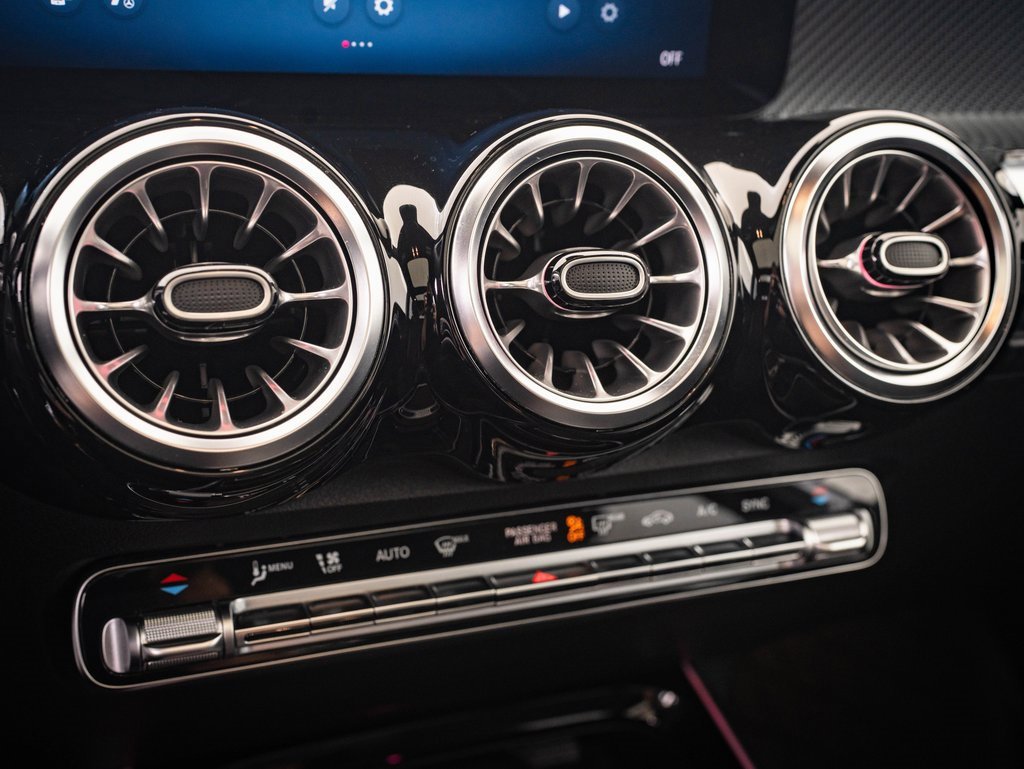 Certified 2024 Mercedes-Benz GLB 250 4MATIC image 22