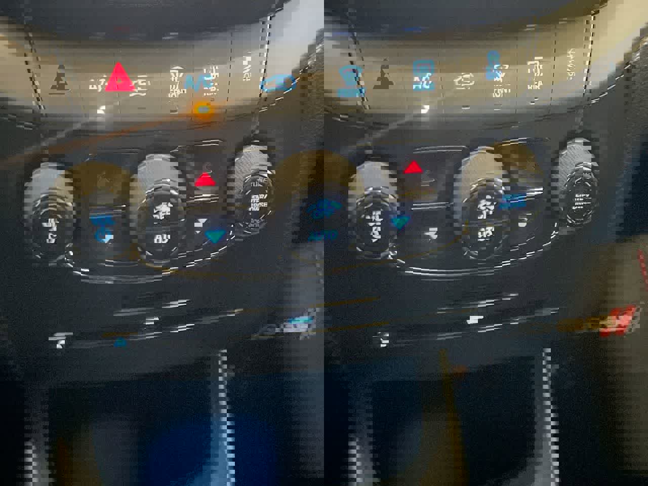 Used 2018 Dodge Journey Crossroad image 15