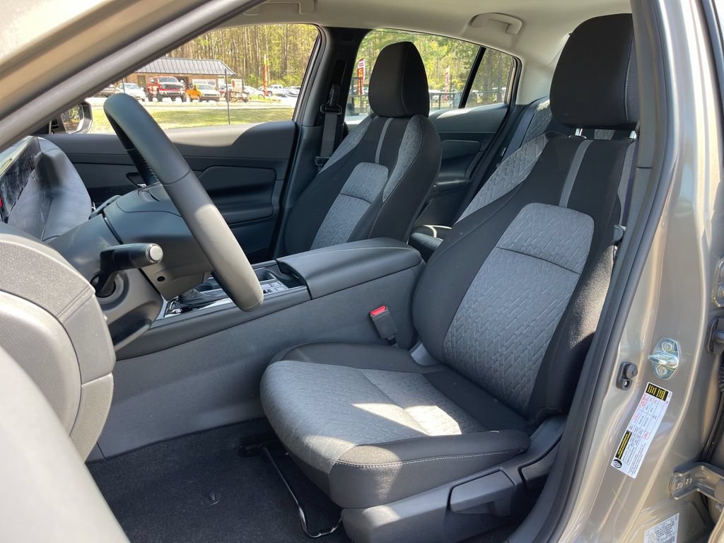 New 2026 Nissan Sentra SV w/ SV Convenience Package FWD image 16