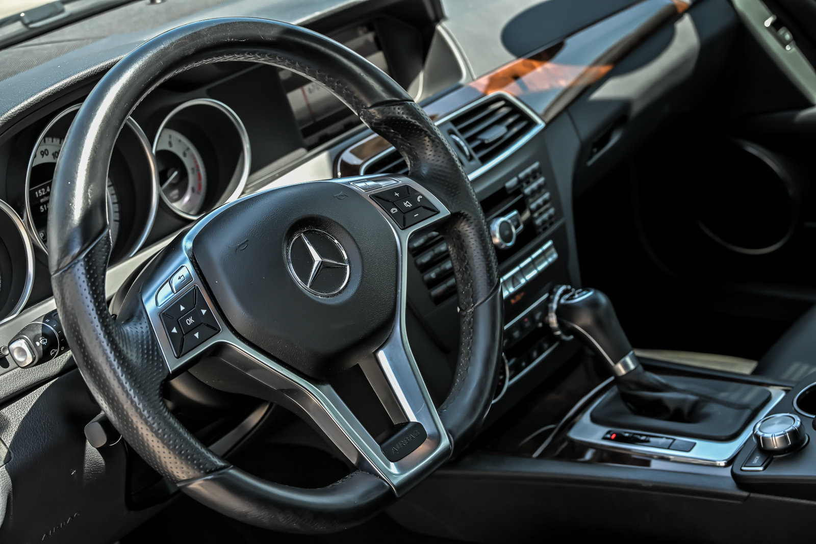 Used 2013 Mercedes-Benz C 300 4MATIC Sedan image 23