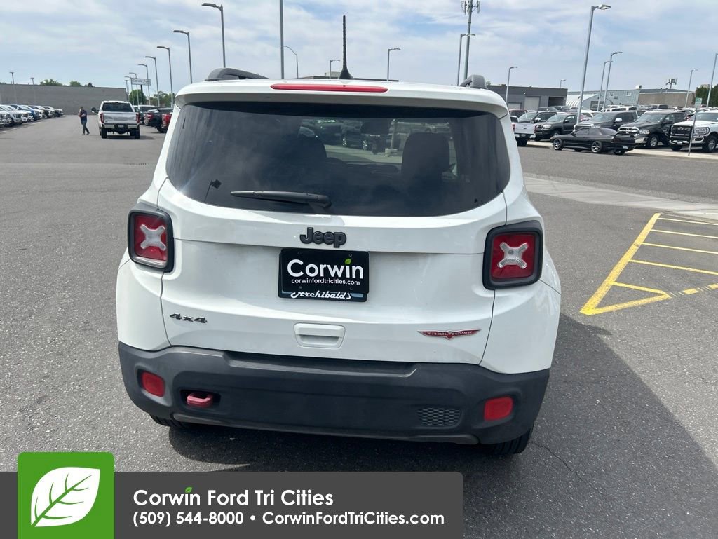 Used 2018 Jeep Renegade Trailhawk AWD/4WD image 10