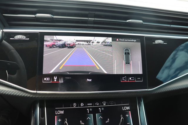 Used 2022 Audi RS Q8 AWD/4WD image 32