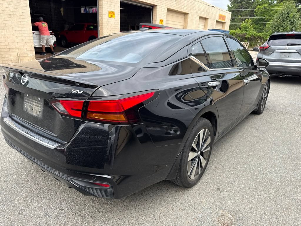 Used 2019 Nissan Altima 2.5 SV FWD image 3