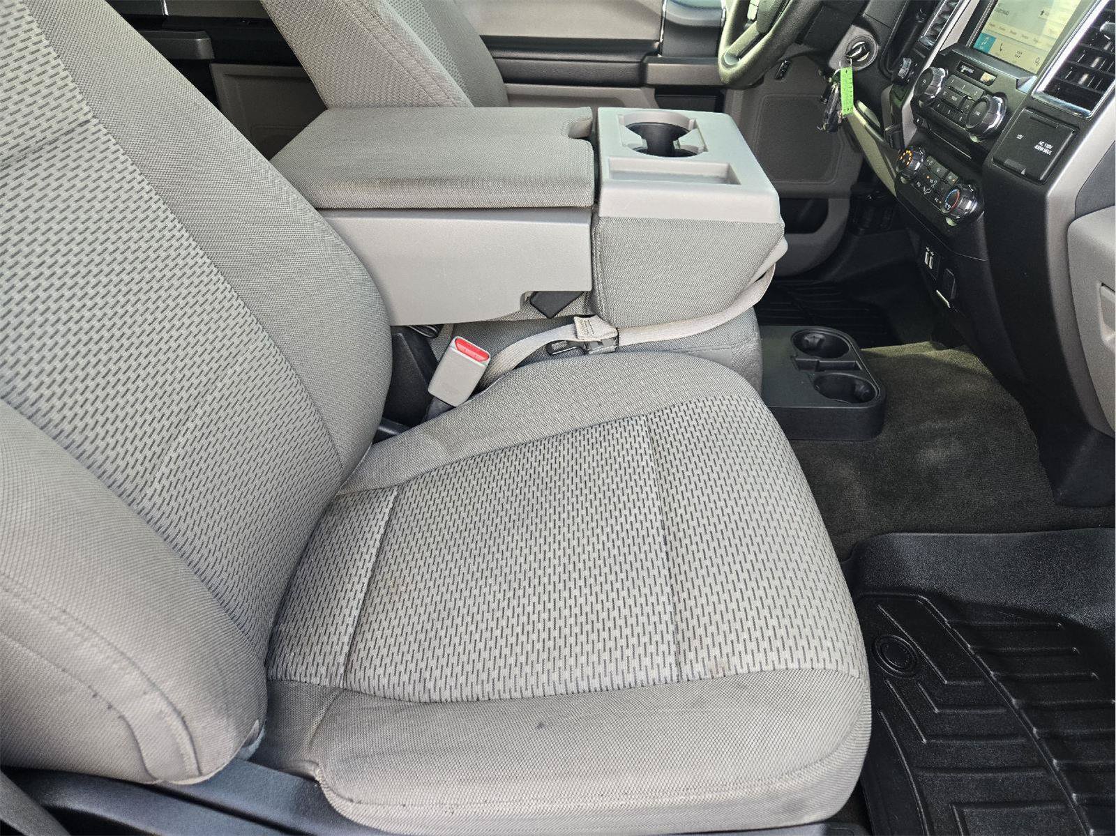 Used 2017 Ford F250 XLT w/ XLT Premium Package AWD/4WD image 14