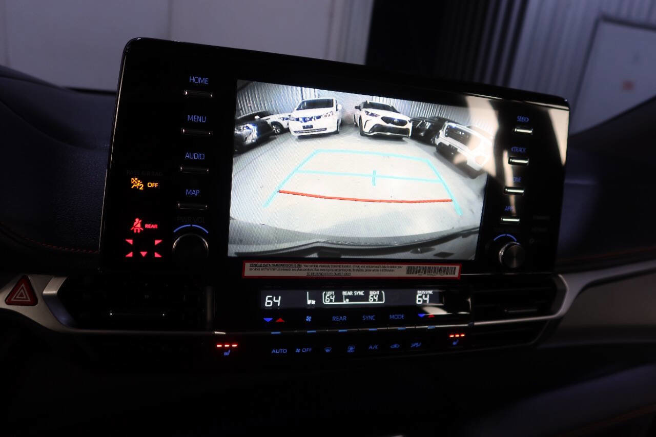 Used 2024 Toyota Sienna XSE image 25