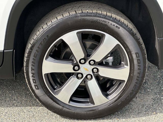 Used 2023 Chevrolet Traverse LT w/ LT Premium Package AWD/4WD image 5