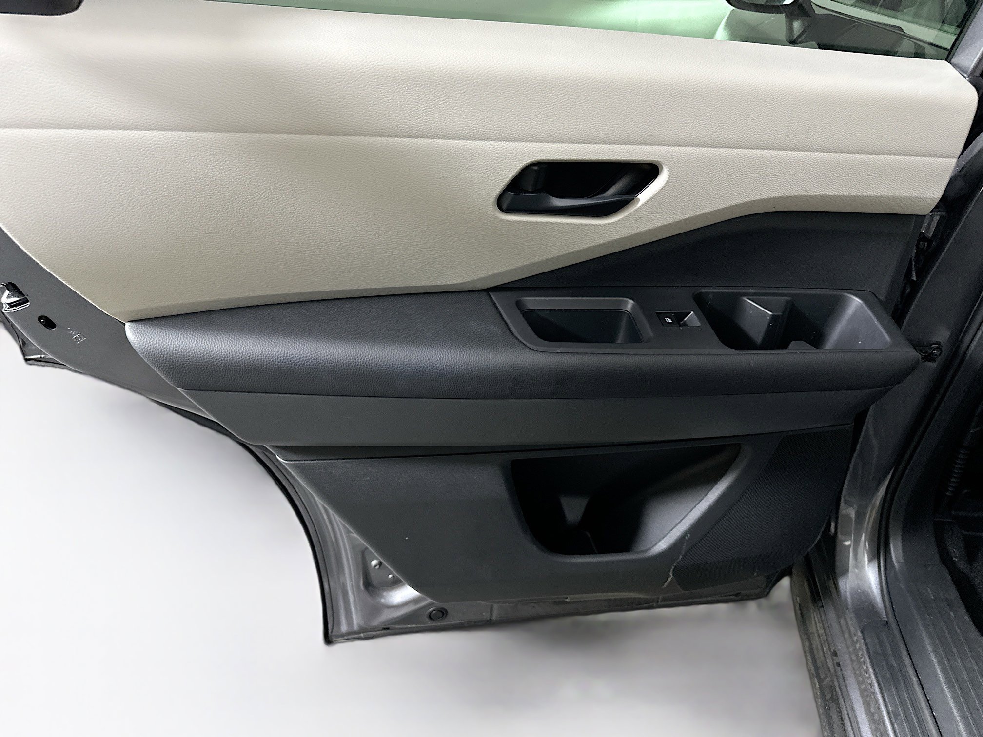 Used 2023 Nissan Pathfinder SV AWD/4WD image 25